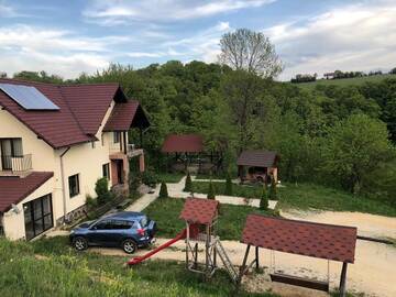 Фото номера Двухместный номер с 1 кроватью и собственной ванной комнатой вне номера Гостевой дом Pensiunea 7 Brazi г. Пояна-Мэрулуй 3